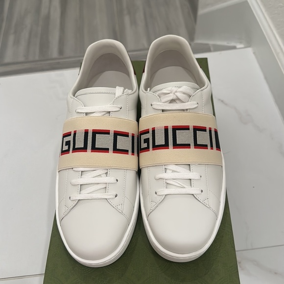 Brand new men’s Gucci shoes size 8.5 - Picture 2 of 7